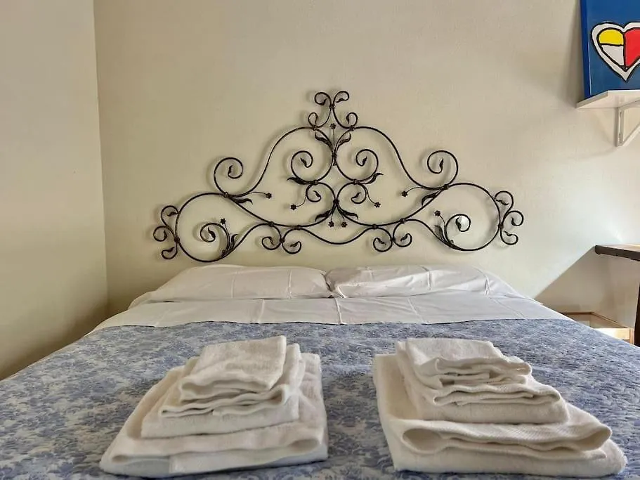 Villino Mami Con Piscina E Vista Mare Panoramica Vila Mommio Itália